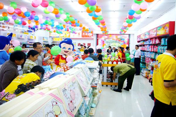 数码宝贝联名母婴用品 科技育儿的创新风尚